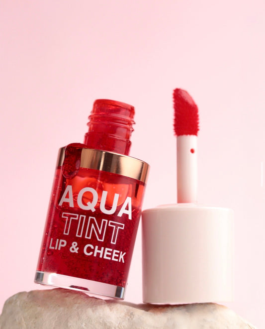 Light, fresh, and long-lasting... Feel every moment of spring on your skin with Aqua Tint!
A single touch gives your lips a vibrant color and your cheeks a natural glow. Easy to apply, stays on for hours.